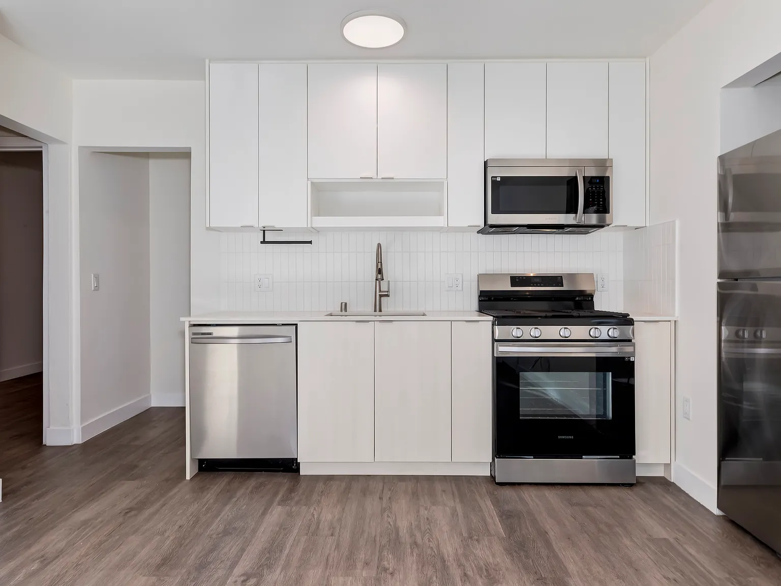 2 bed, 900 sqft, $2,695 — Photo 4