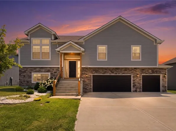 16029 Craig St, Basehor, KS 66007