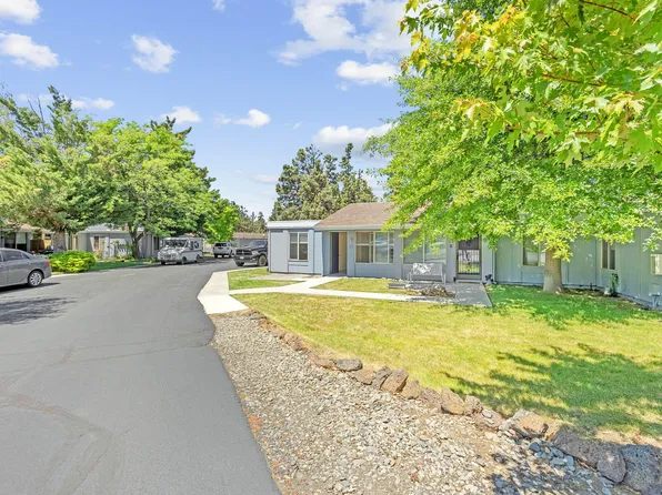 1700 NE Wells Acres Rd APT 13, Bend, OR 97701