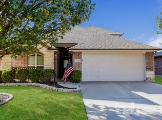 1609 Hillside Dr, Waxahachie, TX 75165