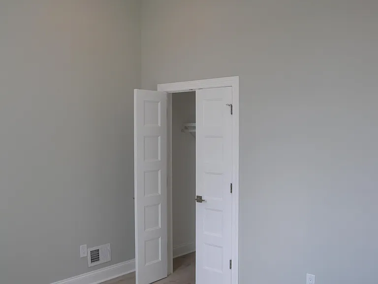 23-27 E Union St #23A — Photo 2
