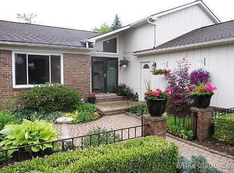 2nd image of 13998 Brookside Dr