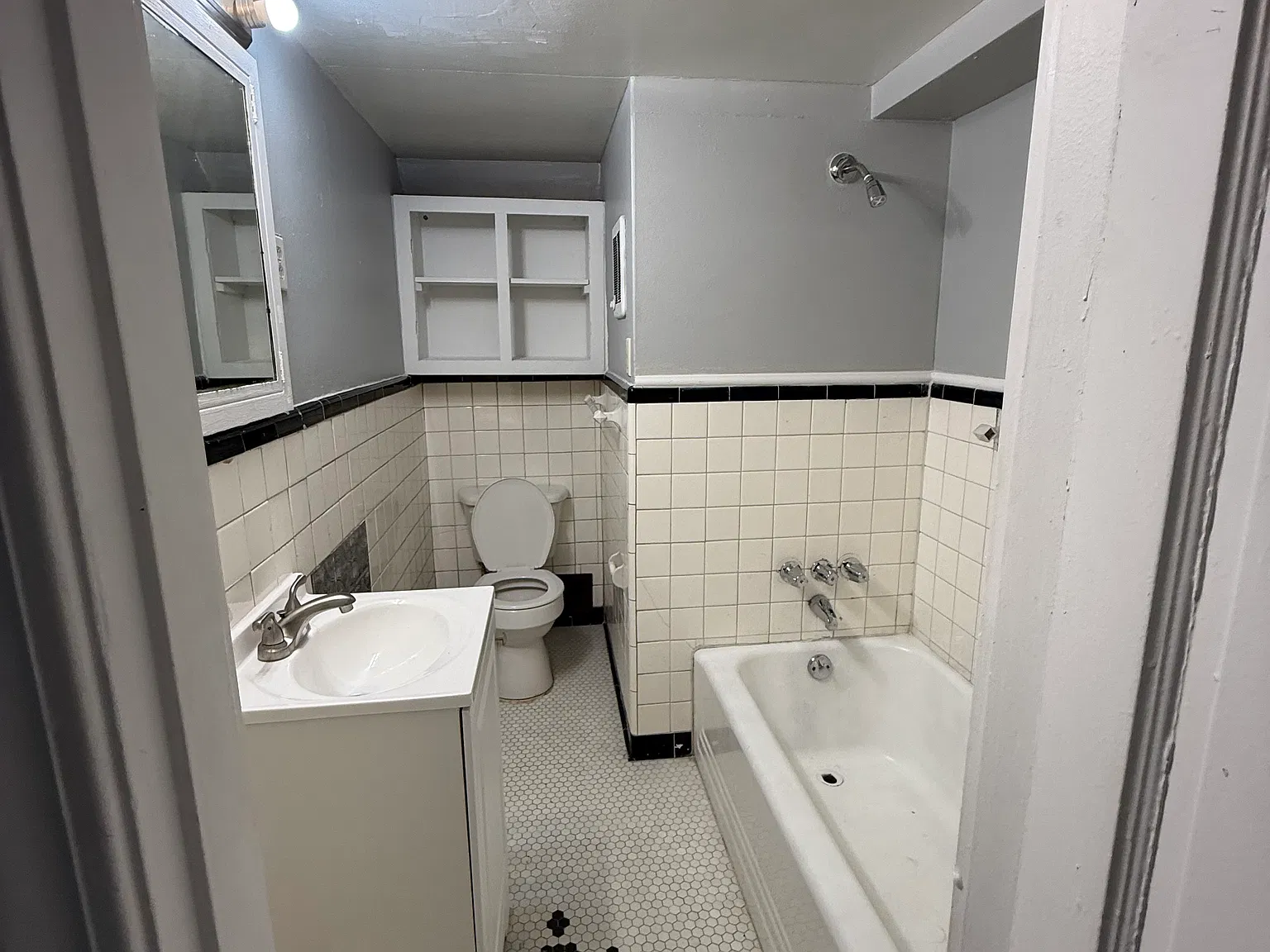 1 bed, 550 sqft, $865 — Photo 3