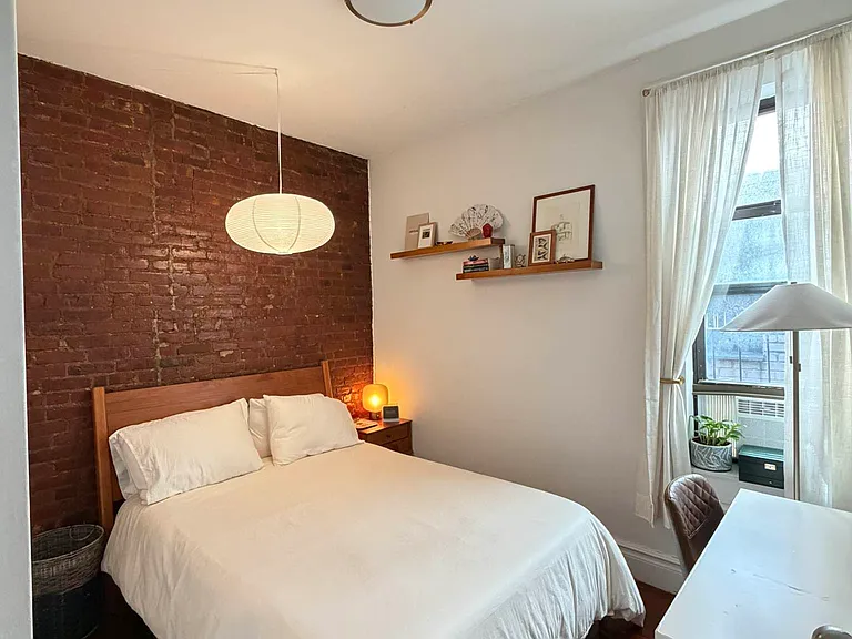 350 E 67th St #22 — Photo 3