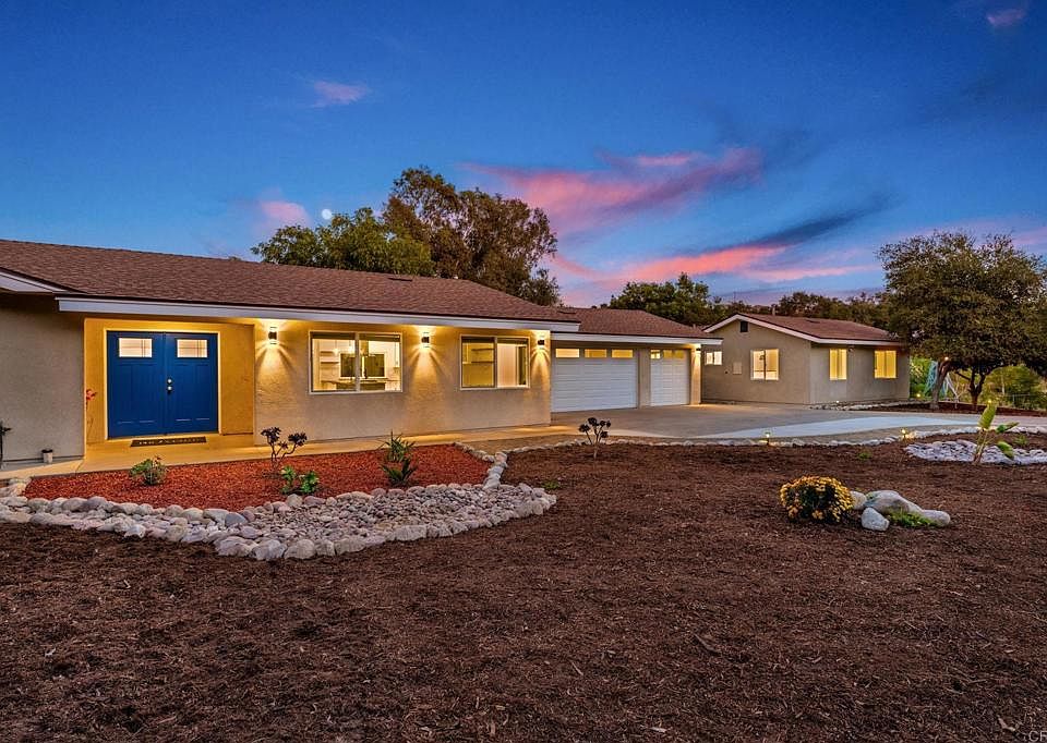 1st image of 644-46 Del Valle Dr