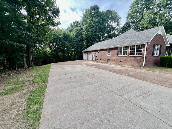 3rd image of 499 Scenic Hills Rd