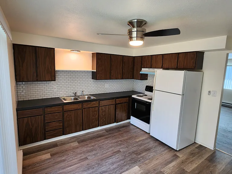 890 Dougherty Dr NE — Photo 29