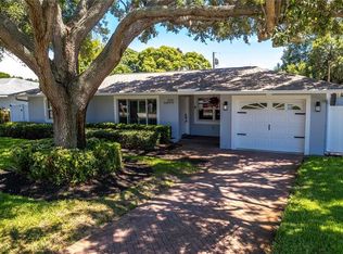 2576 Renatta Dr, Belleair Bluffs, FL 33770