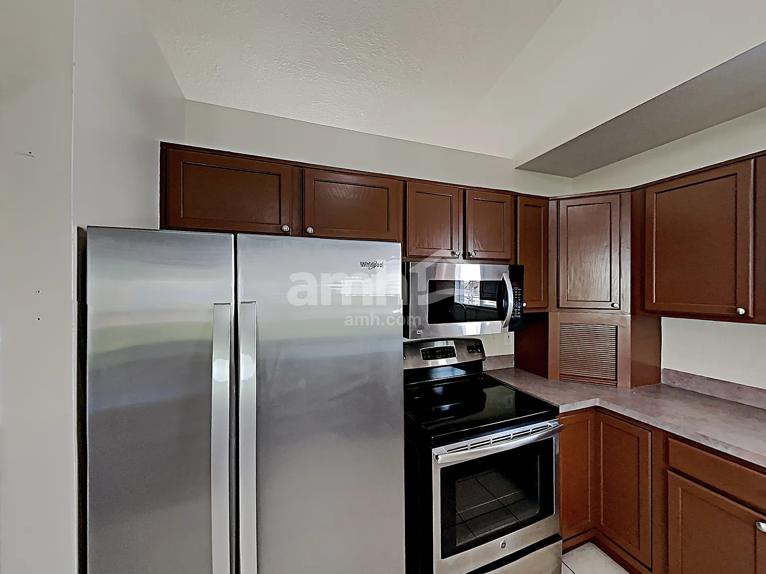 4 bed, 3.0 bath, 1841 sqft, $2,435 — Photo 4