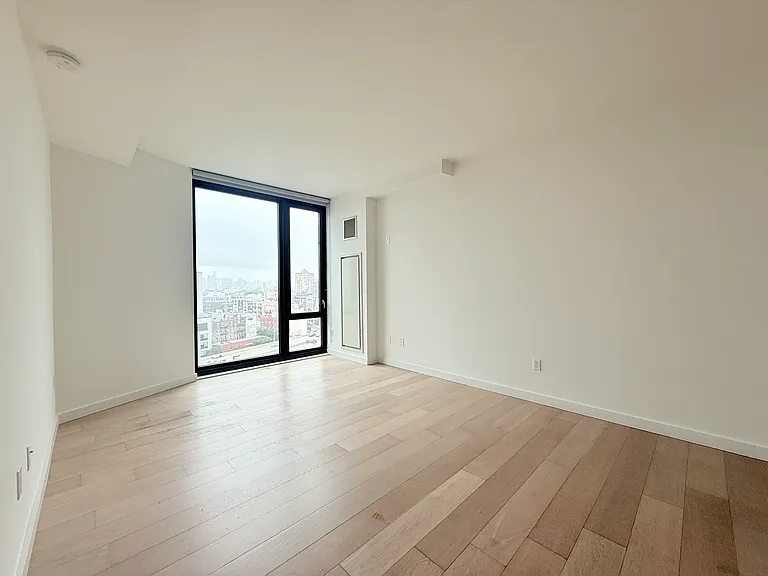 491 Keap St #10G — Photo 9