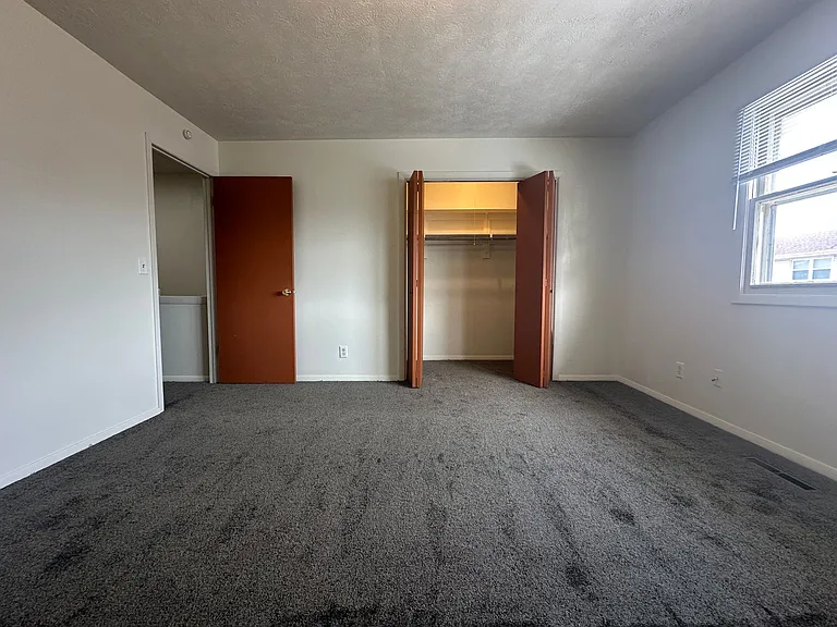 101 E Lincoln St — Photo 6