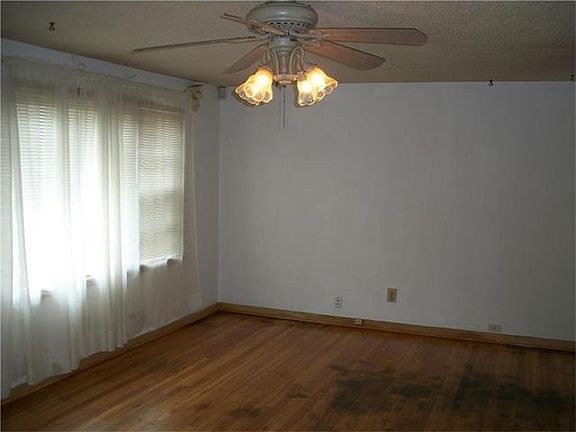 4th image of 3806 E 71st Ter