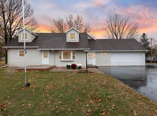 626 N Peterson Rd, Saint Croix Falls, WI 54024