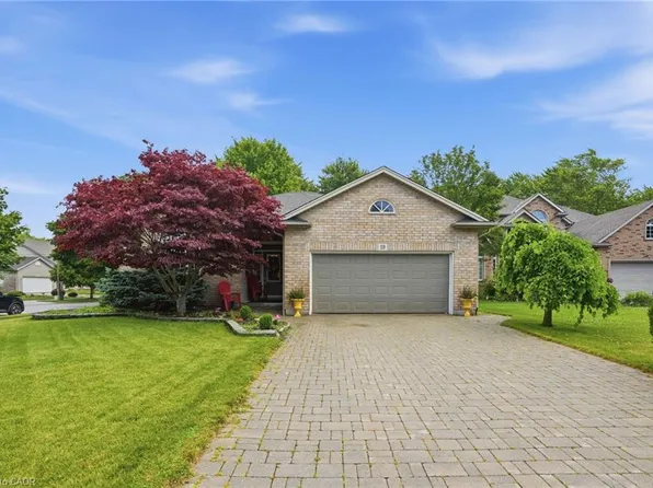 19 Green Pointe Dr, Welland, ON L3C 6Y2