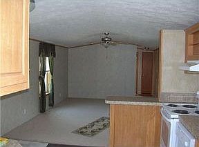 5th image of 73 Poplar Park Dr