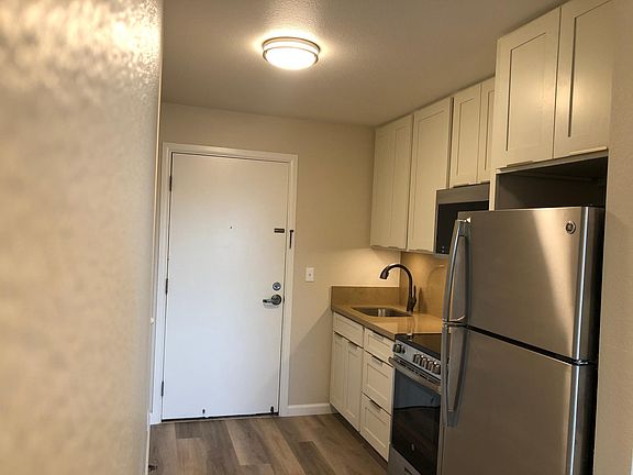 2nd image of 717 Kihapai Pl APT 22