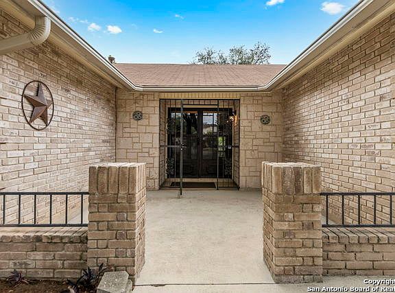 3rd image of 8214 Dawnwood Dr
