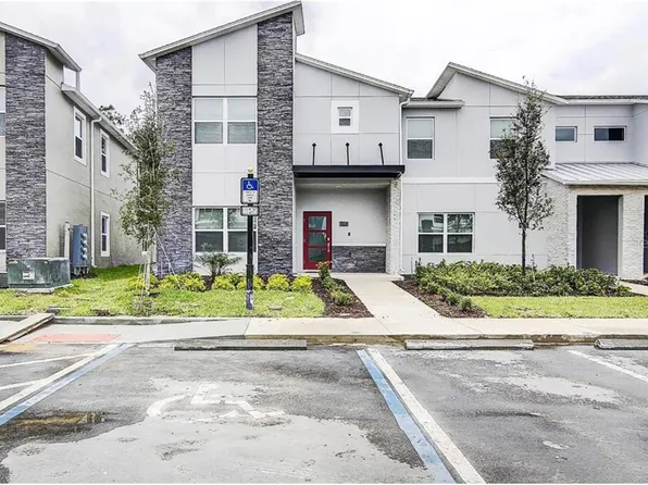 690 Pebble Beach Dr, Kissimmee, FL 33896