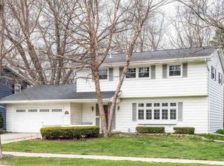 6210 Birch Hill Dr, Madison, WI 53711