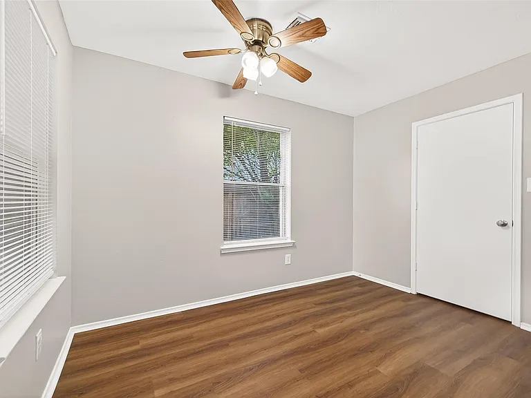 4115 Sand Ripple Ln — Photo 26