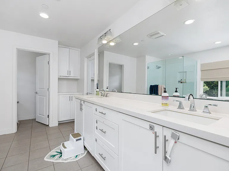 655 Manzanita Ln — Photo 16
