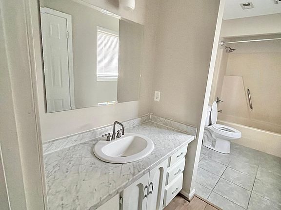 5th image of 316 Chapelwood Dr