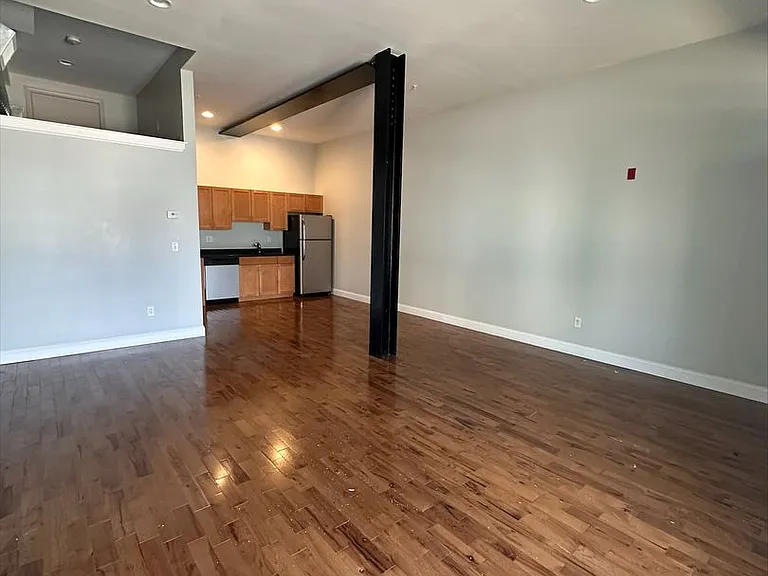 26 Portland St — Photo 6
