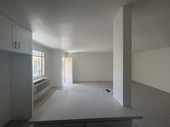 525 N Madison Ave APT 201, Los Angeles, CA 90004