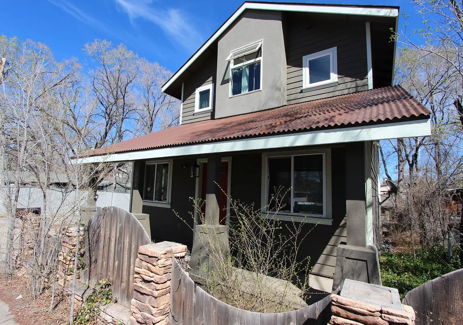 Spacious 3BR Home | Private Bathrooms + Ample Off Street Parking — Photo 1