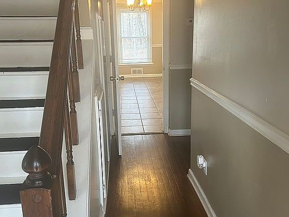 3rd image of 427 Zebulon Rd