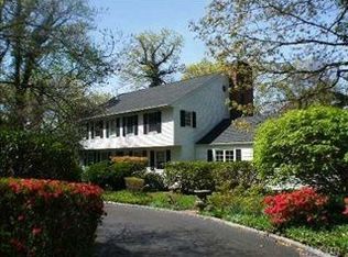 9 South Rd, Oyster Bay, NY 11771