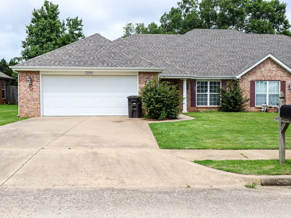 1245 Willow Park Dr, Bartlesville, OK 74006