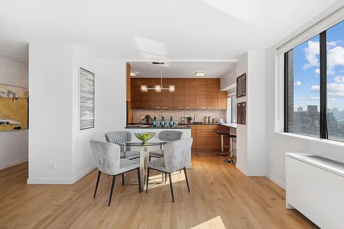 45 W 67th St #22B Photo 1