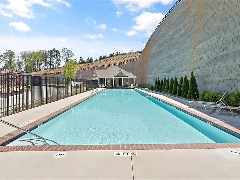 1905 Manor Pointe Dr — Photo 28
