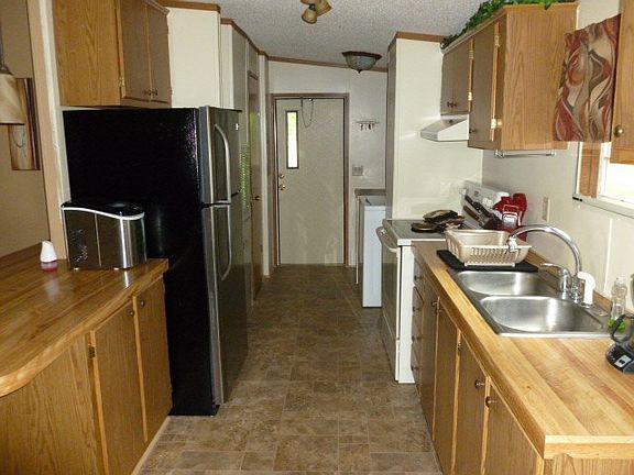 4th image of 163 Wilkins Court Dr