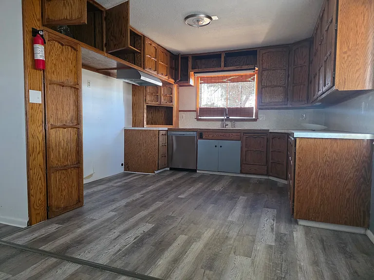 350 Grandview Dr #100 — Photo 6