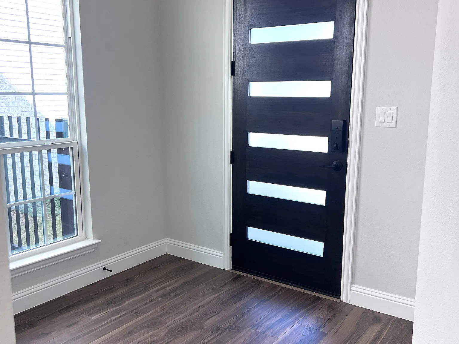 4 bed, 2429 sqft, $4,195 — Photo 3