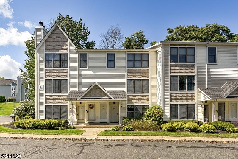 1st image of 40 Portsmouth Ct #40