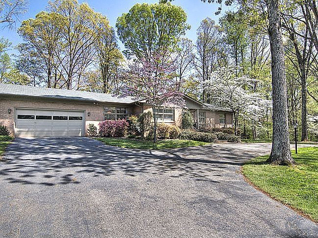 1st image of 191 Deerwood Ln