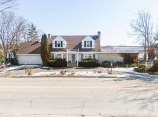 1512 N Riverside Dr, McHenry, IL 60050