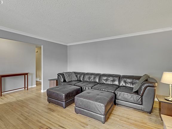 4th image of 1346 NE Arrowwood St