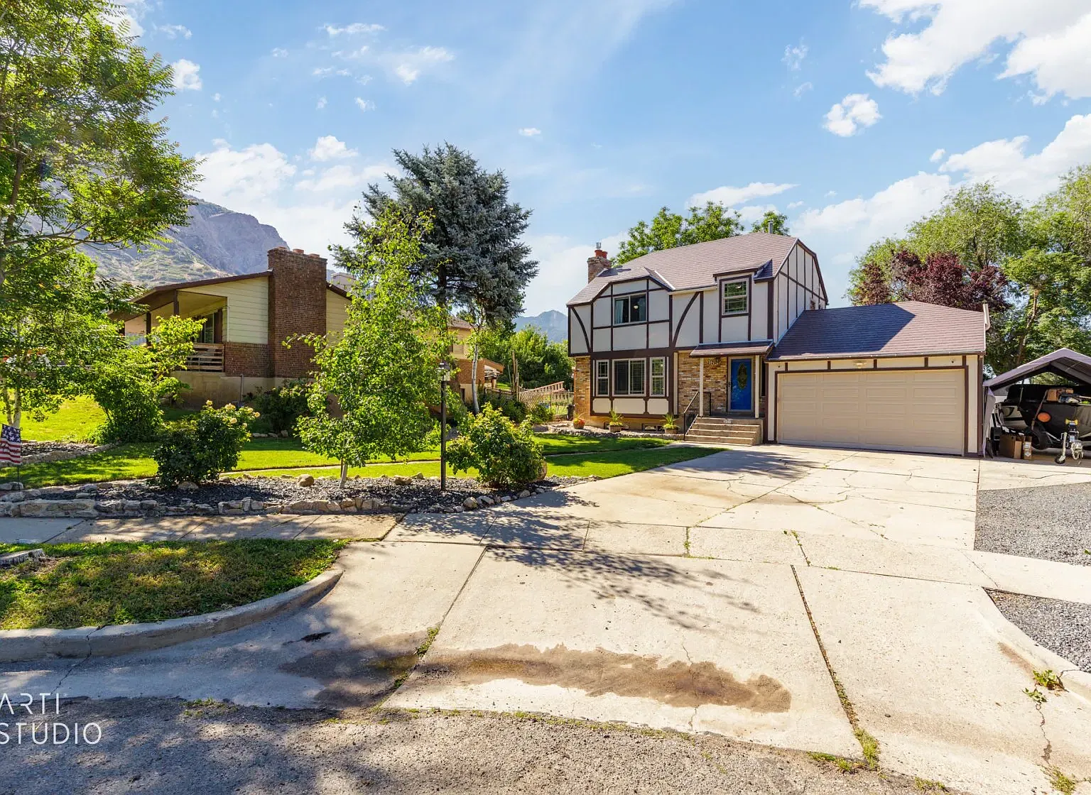 965 Ogden — Photo 4