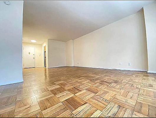 5th image of 301 W 45th St #205