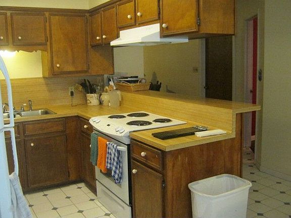 4th image of 209 Kensington Dr