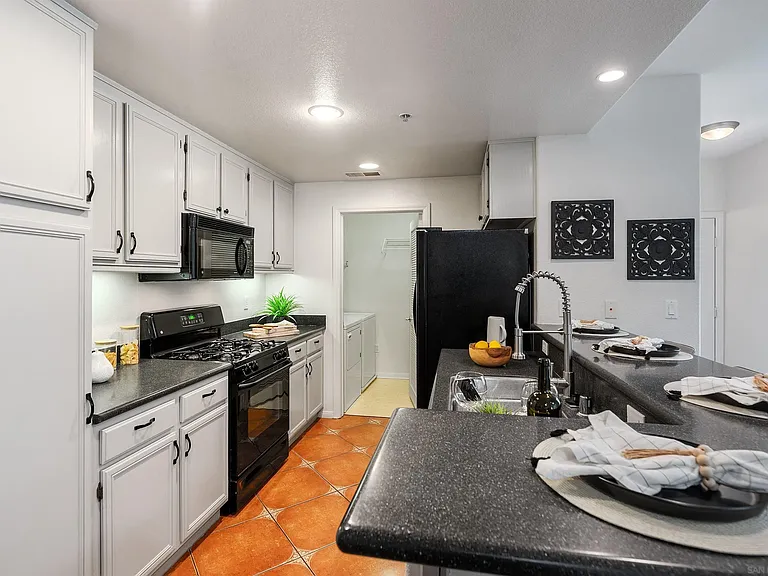 13021 Evening Creek Dr S #21 — Photo 14