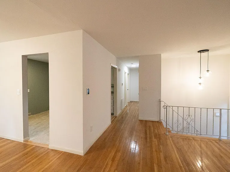 138 Grant Ave — Photo 8