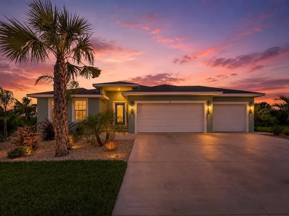 7 Leeward Ln, Placida, FL 33946