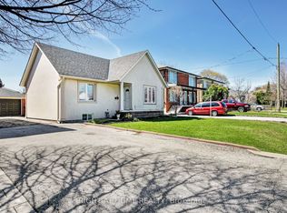 25 Burlingame Rd, Toronto, ON M8W1Y7
