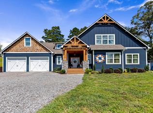 9 River Ridge Dr, Blue Ridge, GA 30513