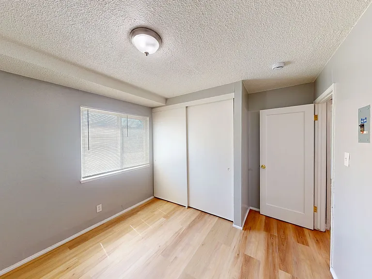 955 75th Ave — Photo 23